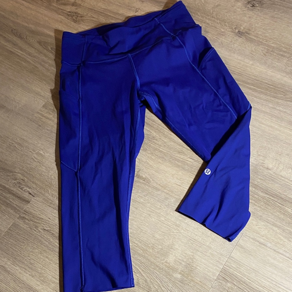 Blue Lululemon Capri Length  Athletic Leggings